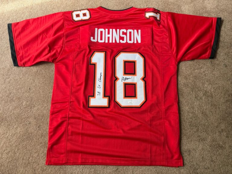 Tyler Johnson Signed Buccaneers #18 Custom Jersey SB LV Champs Inscribed JSA