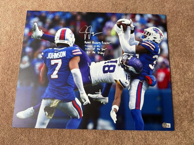 Justin Jefferson Signed Multi Inscribed Photo Catch of the Year Vikings Beckett