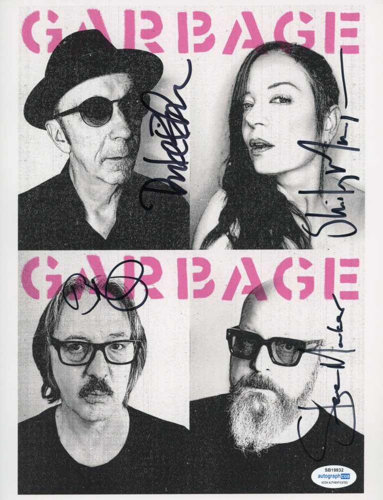 Garbage AUTOGRAPHS Signed 8.5x11 Photo - Shirley Manson, Butch Vig +2 B ACOA