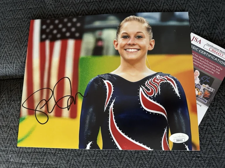 Olympic Gymnast Shawn Johnson Signed 8 X 10 Photo JSA Authenticated COA