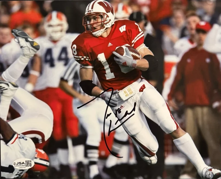 Jim Leonhard Signed Autographed Wisconsin Badgers 8x10 Photo JSA COA