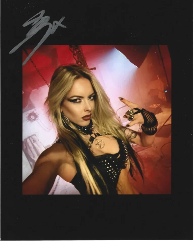 Laura Guldemond of Burning Witches REAL hand SIGNED 8x10