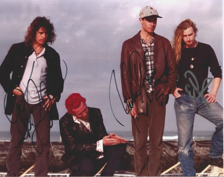 Stone Temple Pilots REAL hand SIGNED Photo #1 COA Autographed Dean Robert Eric