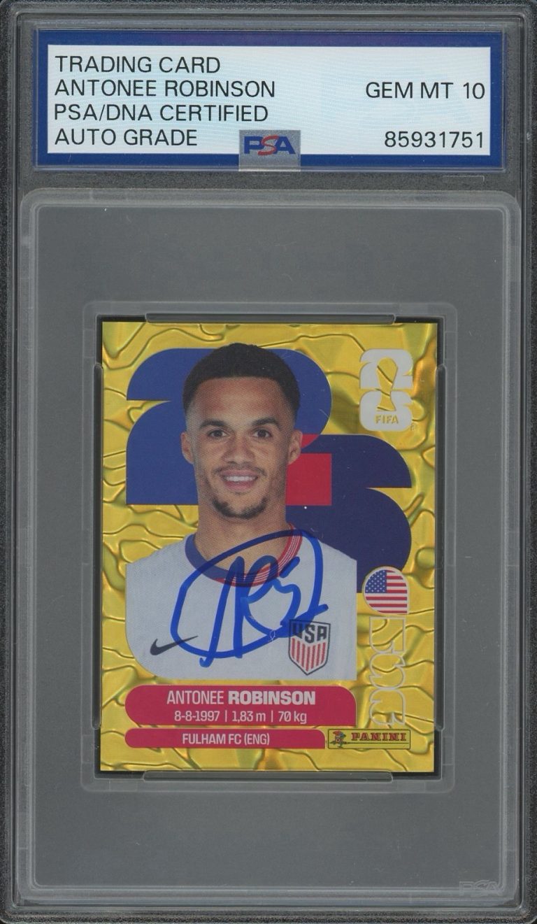 2026 Panini FIFA World Cup Antonee Robinson Gold Crumple PSA/DNA AUTO 10 USMNT