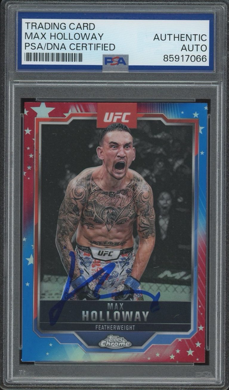2025 Topps Chrome UFC #100 Max Holloway Signed Red & Blue Refractor PSA/DNA AUTO
