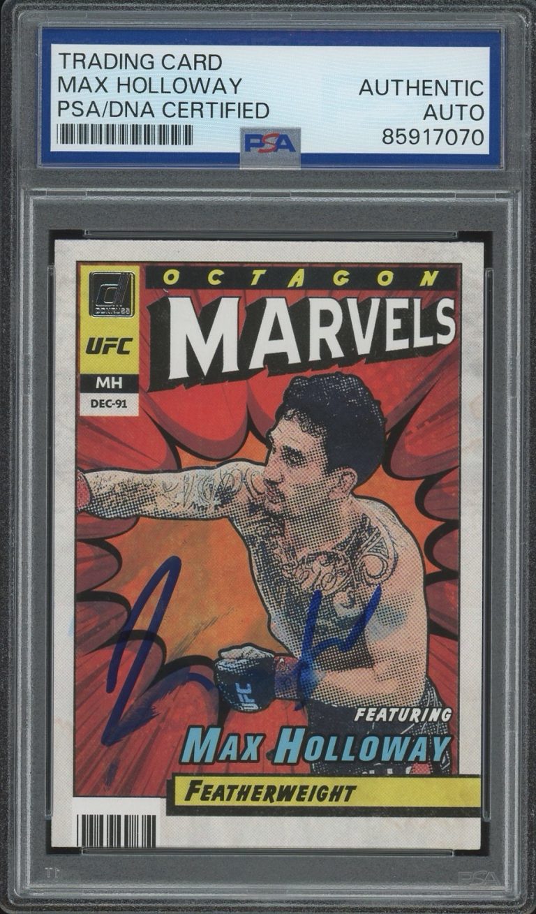 2022 Panini Donruss UFC #20 Max Holloway Signed Octagon Marvels Card PSA AUTO