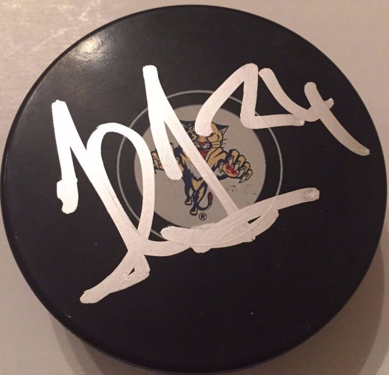 JIRI HUDLER SIGNED FLORIDA PANTHERS HOCKEY PUCK W/CASE COA