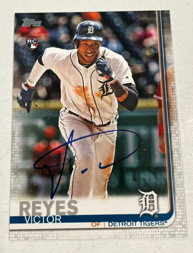 VICTOR REYES SIGNED 2019 TOPPS BASEBALL CARD AUTOGRAPH AUTO