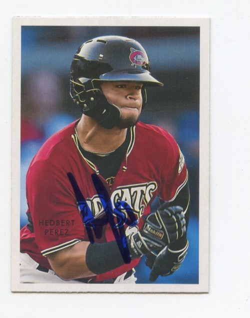 HEDBERT PEREZ SIGNED AUTOGRAPHED 2022 TOPPS HERITAGE MINORS CARD AUTO