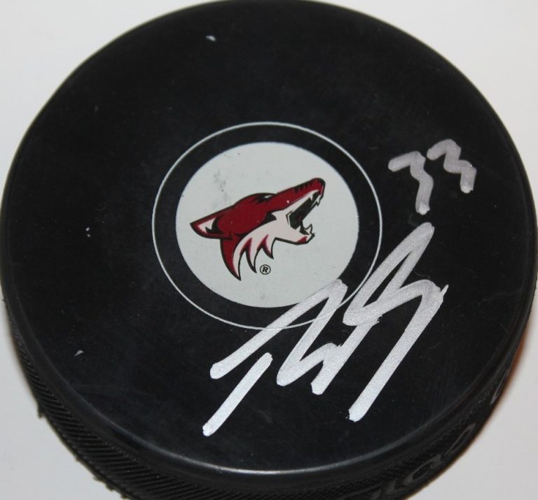 BRANDON GORMLEY SIGNED ARIZONA COYOTES HOCKEY PUCK W/CASE PHOENIX COA