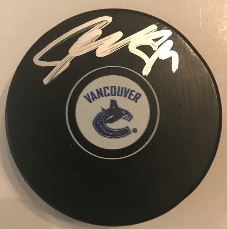 SAM GAGNER SIGNED VANCOUVER CANUCKS PUCK W/CASE COA