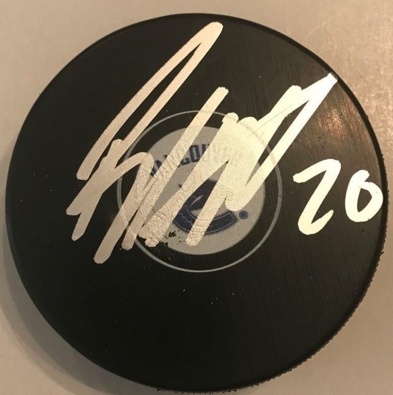 BRANDON SUTTER SIGNED VANCOUVER CANUCKS PUCK W/CASE COA