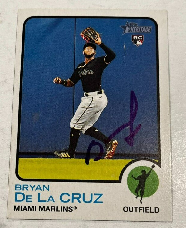 BRYAN DE LA CRUZ SIGNED 2022 TOPPS HERITAGE BASEBALL CARD AUTO