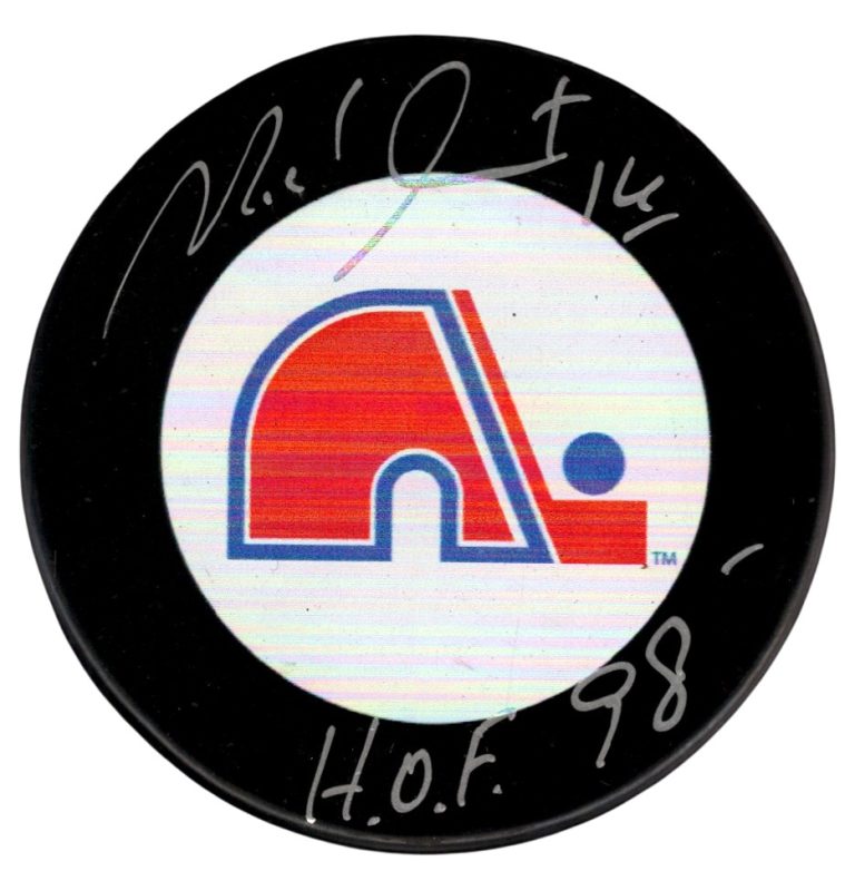Michel Goulet Signed Quebec Nordiques Puck w/ HOF 98 Beckett Witness BAS COA