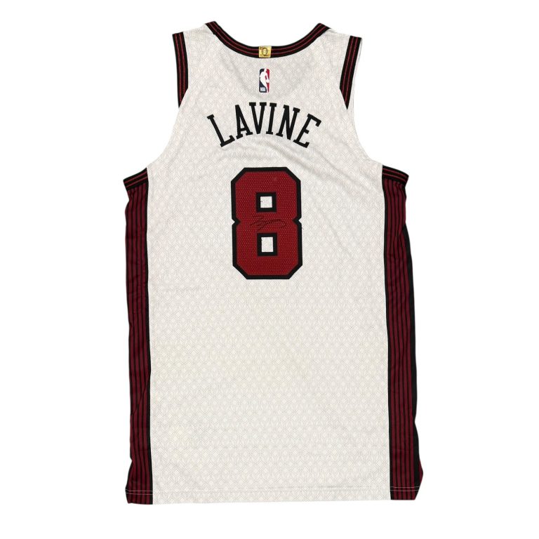 Zach Lavine Signed GAME USED 2022-23 Chicago Bulls City Edition Jersey Bulls COA
