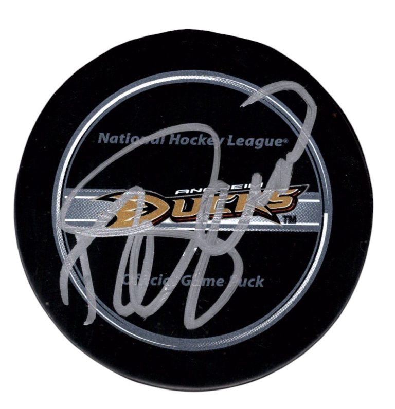 Teemu Selanne Signed Autographed Anaheim Ducks Official Game Puck JSA COA