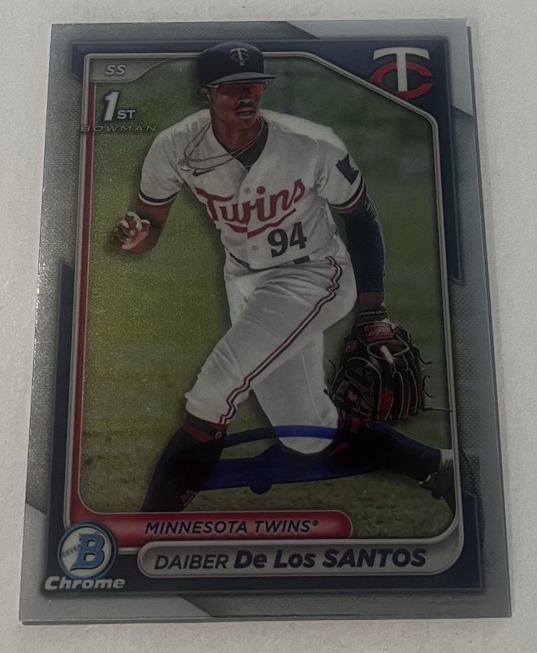 DAIBER DE LOS SANTOS SIGNED 2024 BOWMAN CHROME PROSPECT BASEBALL CARD AUTO