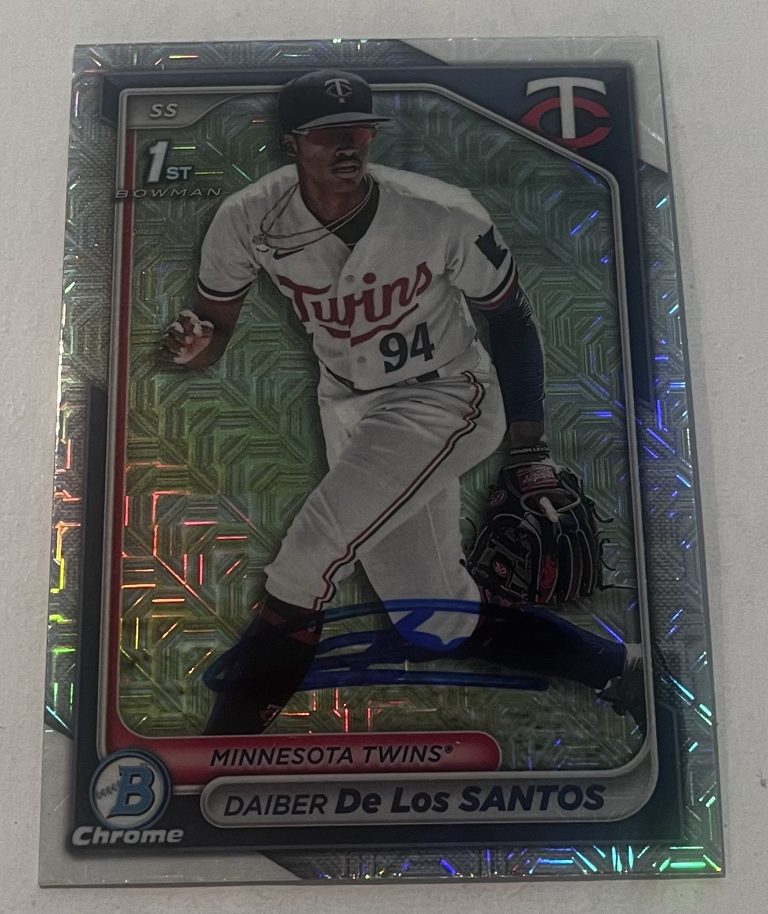 DAIBER DE LOS SANTOS SIGNED 2024 BOWMAN CHROME PROSPECT BASEBALL CARD AUTO