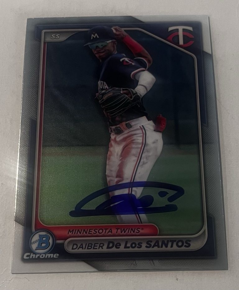 DAIBER DE LOS SANTOS SIGNED 2024 BOWMAN DRAFT CHROME PROSPECT BASEBALL CARD AUTO
