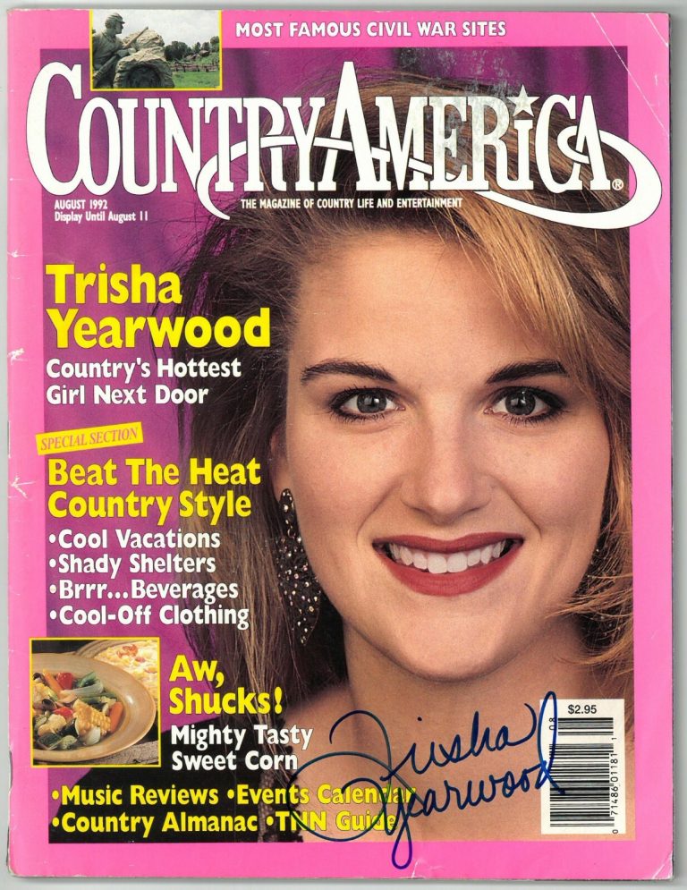 Trisha Yearwood signed Country America Full Magazine Aug 1992 corner bends- JSA