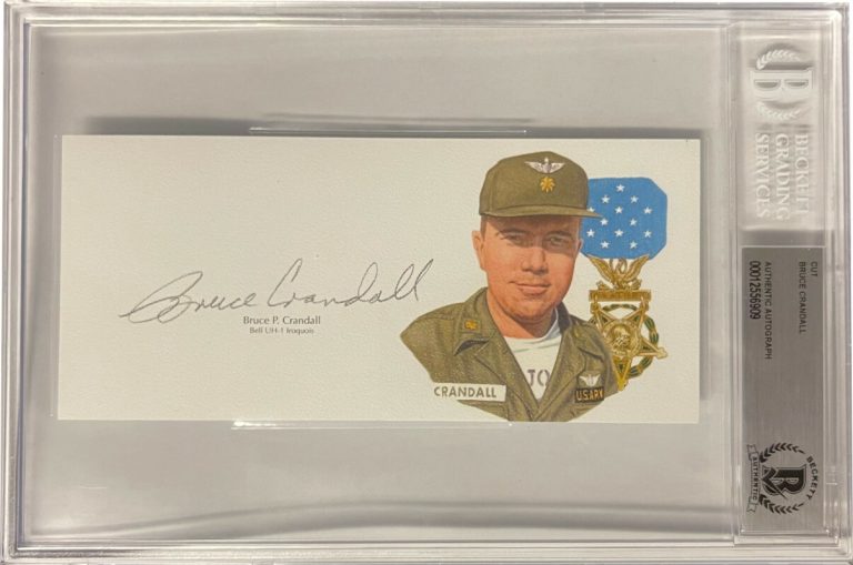 Bruce Crandall signed 6.5”x3” cut sig–Beckett Vietnam War / la Drang/Medal Honor