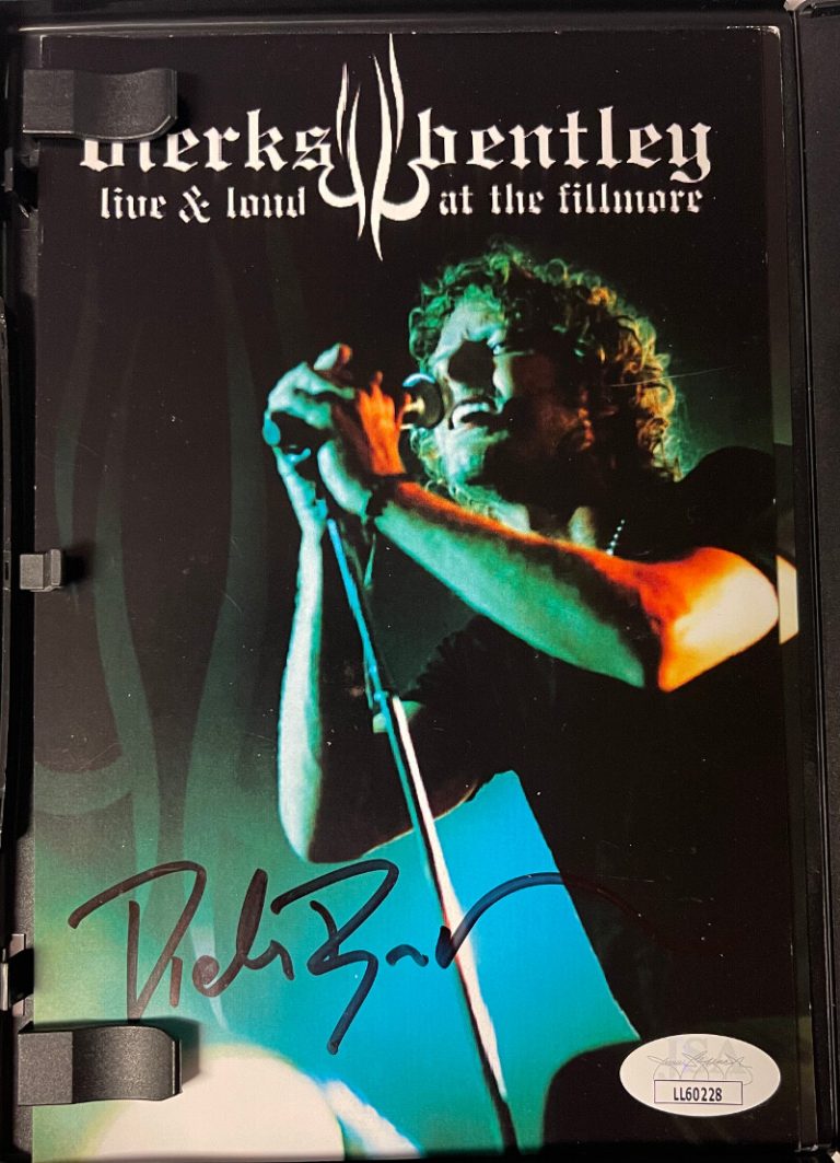 Dierks Bentley signed 2007 Live & Loud At The Fillmore Booklet/DVD/ Case- JSA