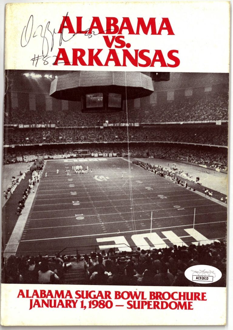 Ozzie Newsome signed Alabama vs Arkansas 1980 Sugar Bowl Brochure #82 - JSA