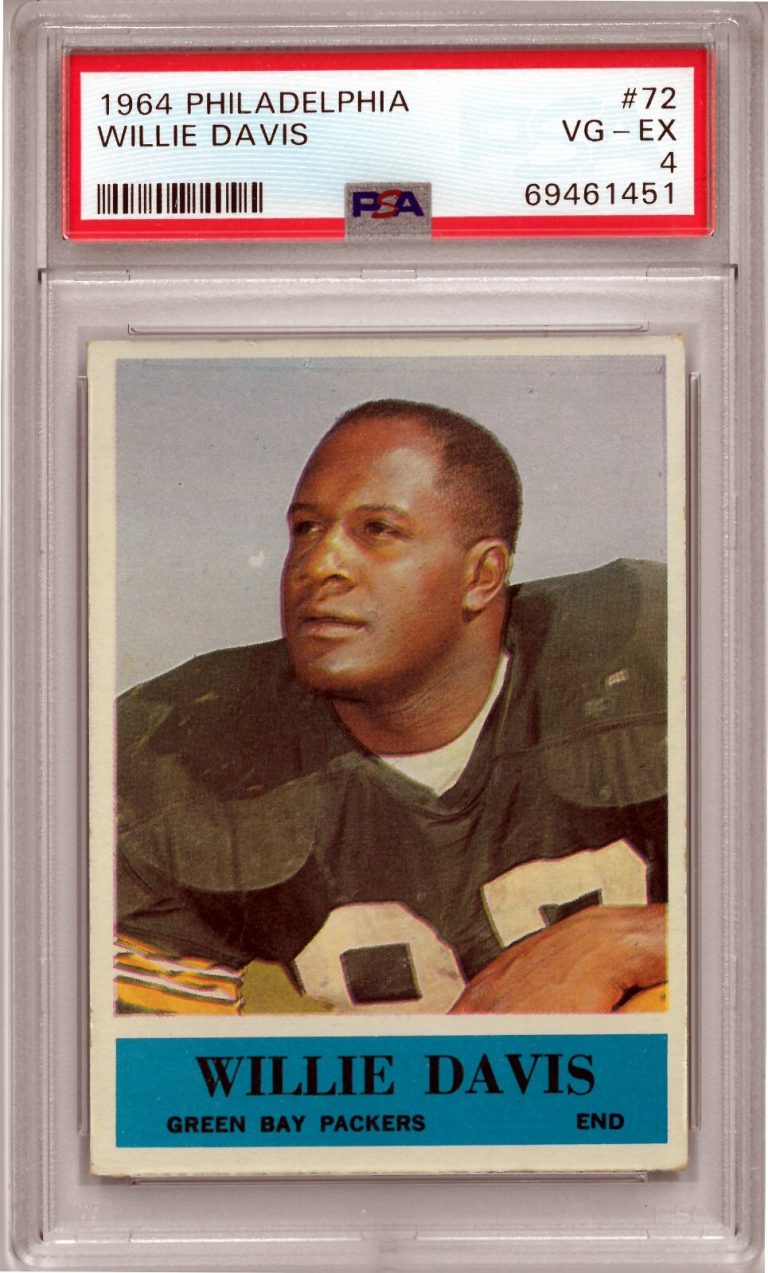 Willie Davis 1964 Philadelphia Rookie Football Card (RC) #72- PSA Graded 4 VG-EX