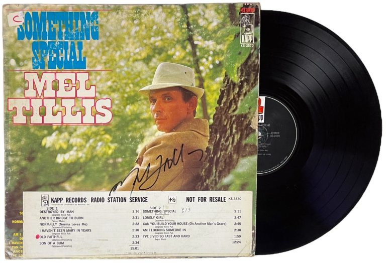Mel Tillis signed 1968 Something Special Album Cover/LP/Vinyl Record- JSA