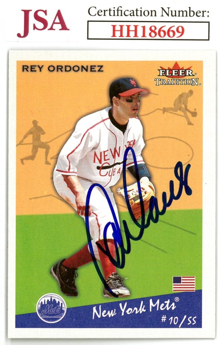 Rey Ordonez signed 2002 Fleer Tradition Baseball On Card Auto #207- JSA