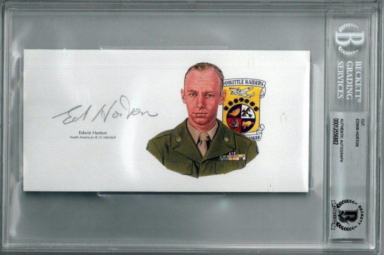 Edwin Horton signed 6.5”x3.5” cut sig Doolittle Raiders Crew 10 – BAS/Beckett