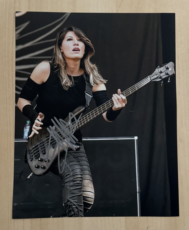 EMMA ANZAI HAND SIGNED 8x10 PHOTO AUTOGRAPHED EVANESCENCE BASSIST RARE COA
