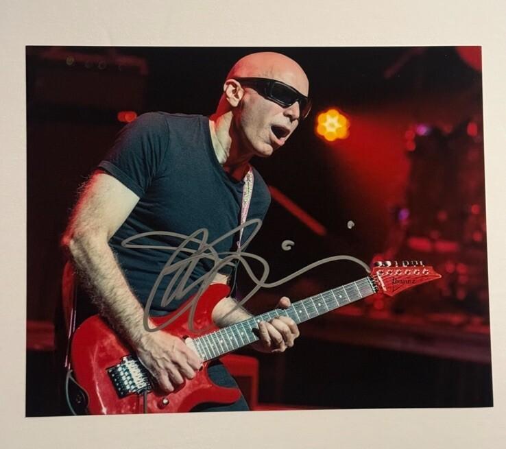 JOE SATRIANI HAND SIGNED 8x10 PHOTO AUTOGRAPHED GUITARIST LEGEND RARE COA