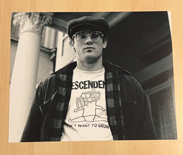 MILO AUKERMAN DESCENDENTS LEAD SINGER SIGNED 8X10 PHOTO AUTOGRAPHED RARE COA