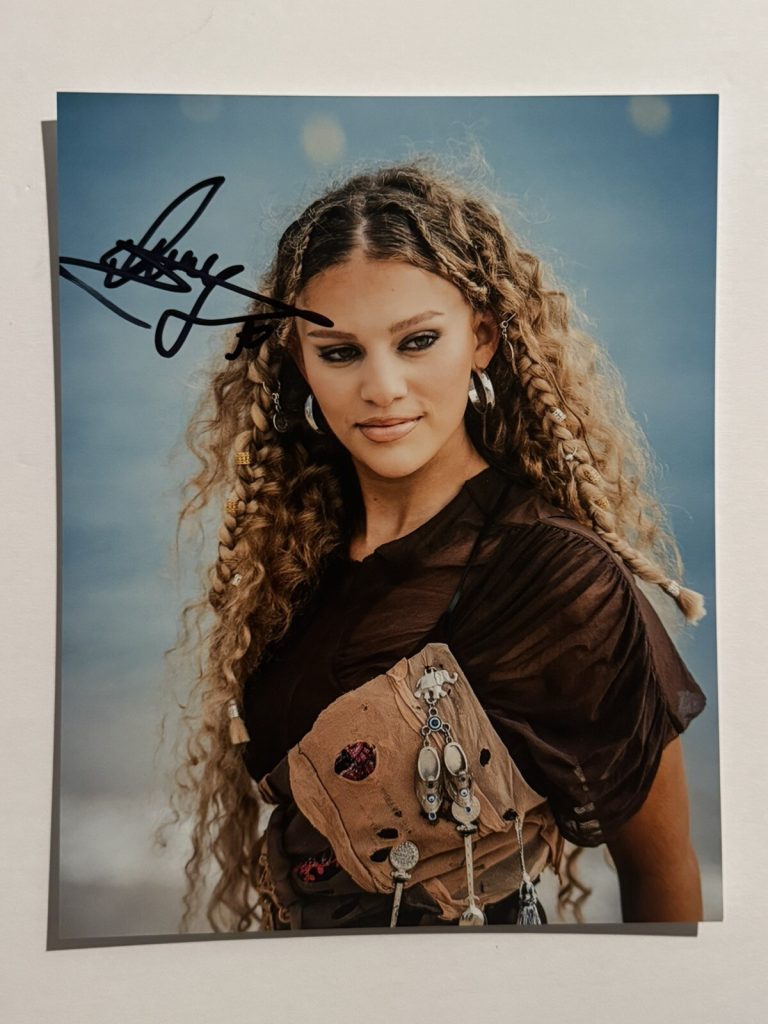 ELYANNA SIGNED 8x10 PHOTO ARABIC SINGER AUTOGRAPHED VERY RARE HOT COA
