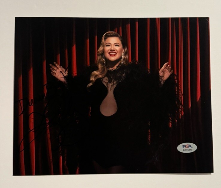 KELLY CLARKSON SIGNED 8x10 PHOTO AUTOGRAPHED LEGEND STAR POP SINGER PSA COA