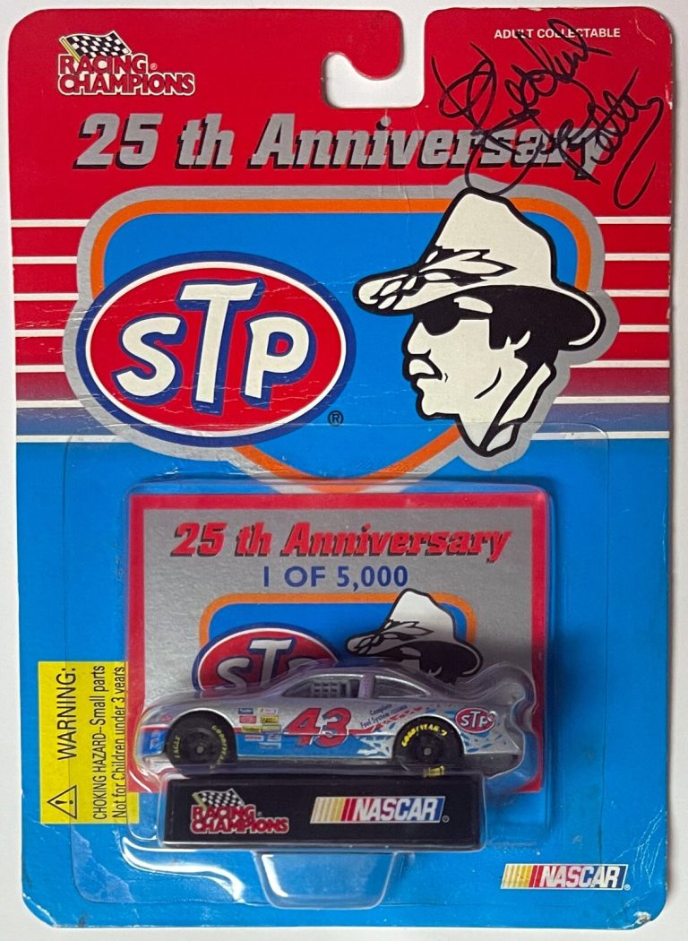 Richard Petty signed 1996 Racing Champions #43 NASCAR 25th Ann 1/64 Diecast Car