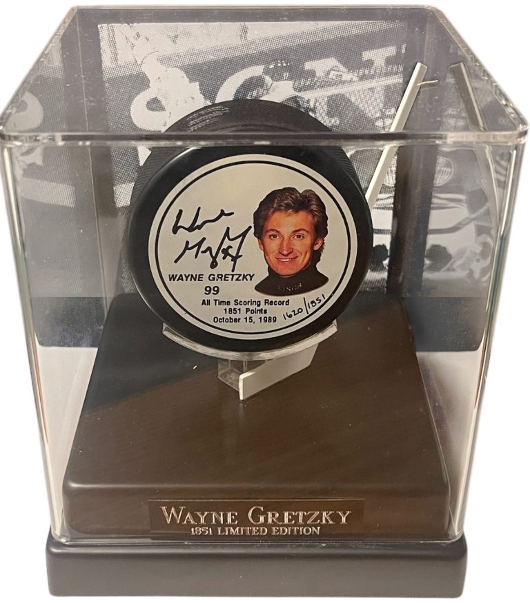 Wayne Gretzky signed All Time Scoring Record /1851  Fotoball Puck/case - Beckett