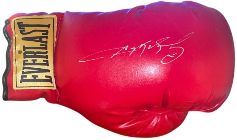 Sugar Ray Leonard Signed Everlast Left Boxing Glove – Beckett Rev (Red/14oz)