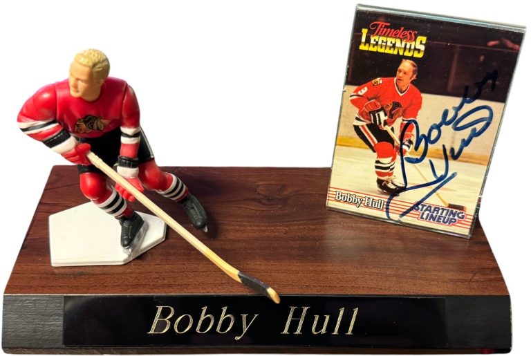 Bobby Hull Signed 1995 Kenner Starting Lineup Chicago NHL On Card Auto/SLU/Base