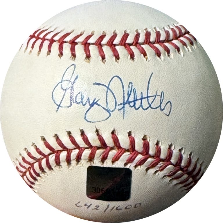 Graig Nettles signed Rawlings Official Major League Baseball Topps Archives Holo