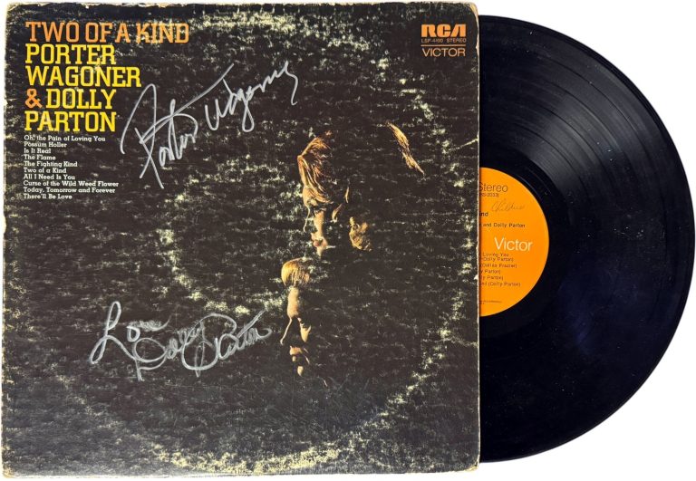Porter Wagoner signed 1971 Two of a Kind Album Cover/LP/Vinyl Record -JSA
