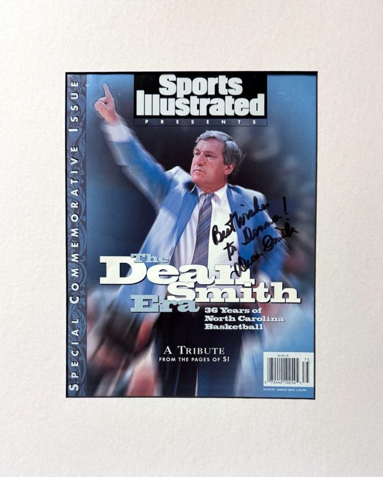 Dean Smith signed 1997 Sports Illu North Carolina Tribute Cover Matted- Beckett