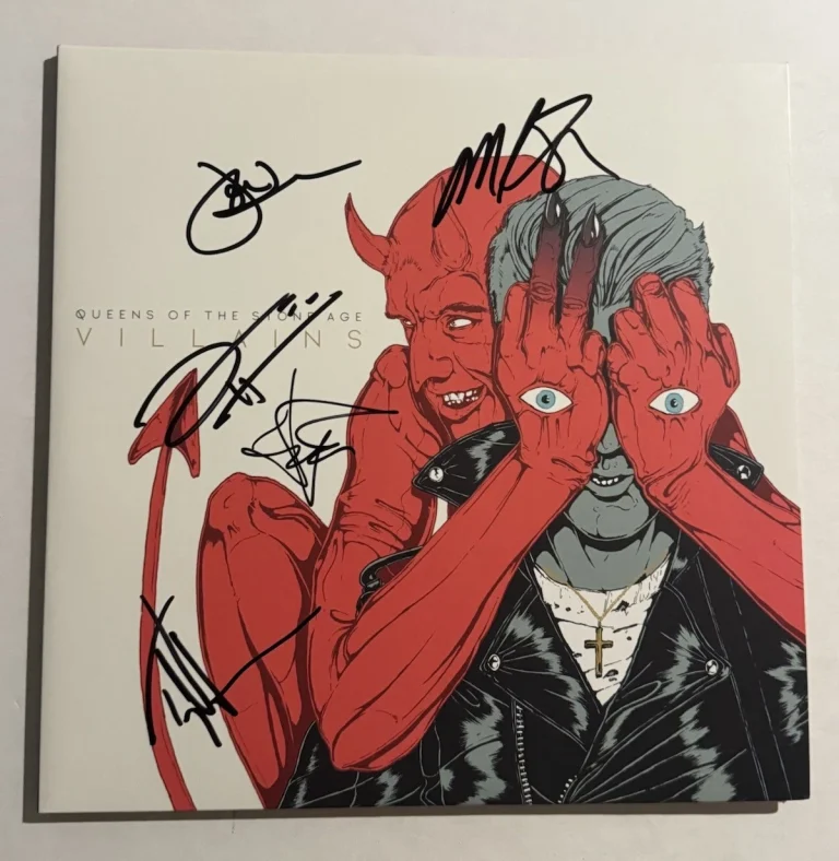 QUEENS OF THE STONE AGE FULL BAND SIGNED VINYL RECORD AUTOGRAPHED JOSH HOMME COA