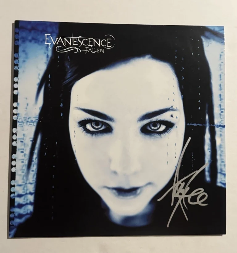 AMY LEE HAND SIGNED LP VINYL RECORD ALBUM EVANESCENCE LEAD SINGER LEGEND COA