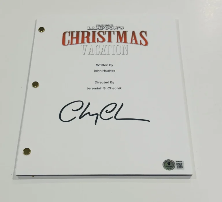 CHEVY CHASE SIGNED CHRISTMAS VACATION FULL MOVIE SCRIPT BECKETT BAS COA