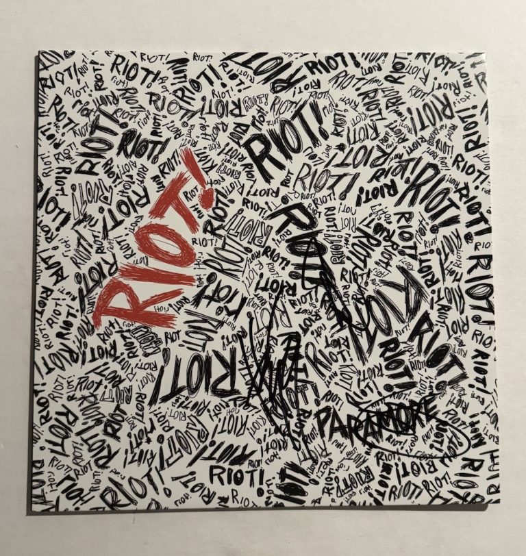 PARAMORE FULL BAND SIGNED LP VINYL RECORD ALBUM HAYLEY WILLIAMS VERY RARE COA