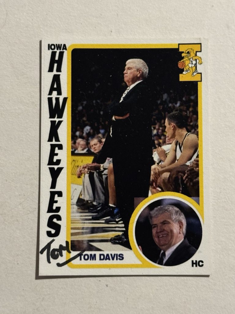 TOM DAVIS SIGNED AUTO 2020 STCC Iowa Hawkeyes Legends Card COACH RARE COA