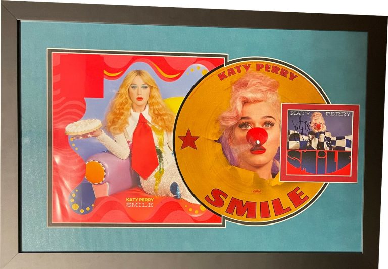 Katy Perry signed 2020 Smile Album/Picture Disc Vinyl/CD Cover Framed - JSA
