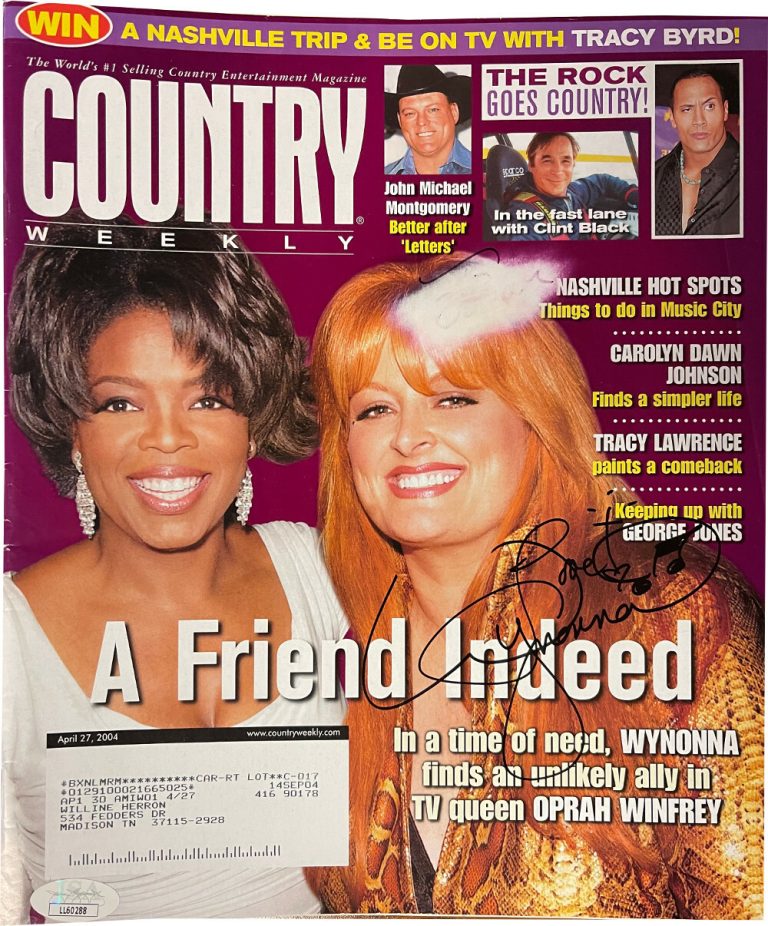Wynonna Judd signed Country Weekly Magazine 4/27/2004 imperfect - JSA #LL60288